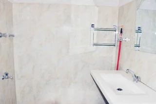 Полватумодара: Lanrich Villa
