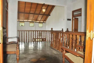 Полватумодара: Lanrich Villa