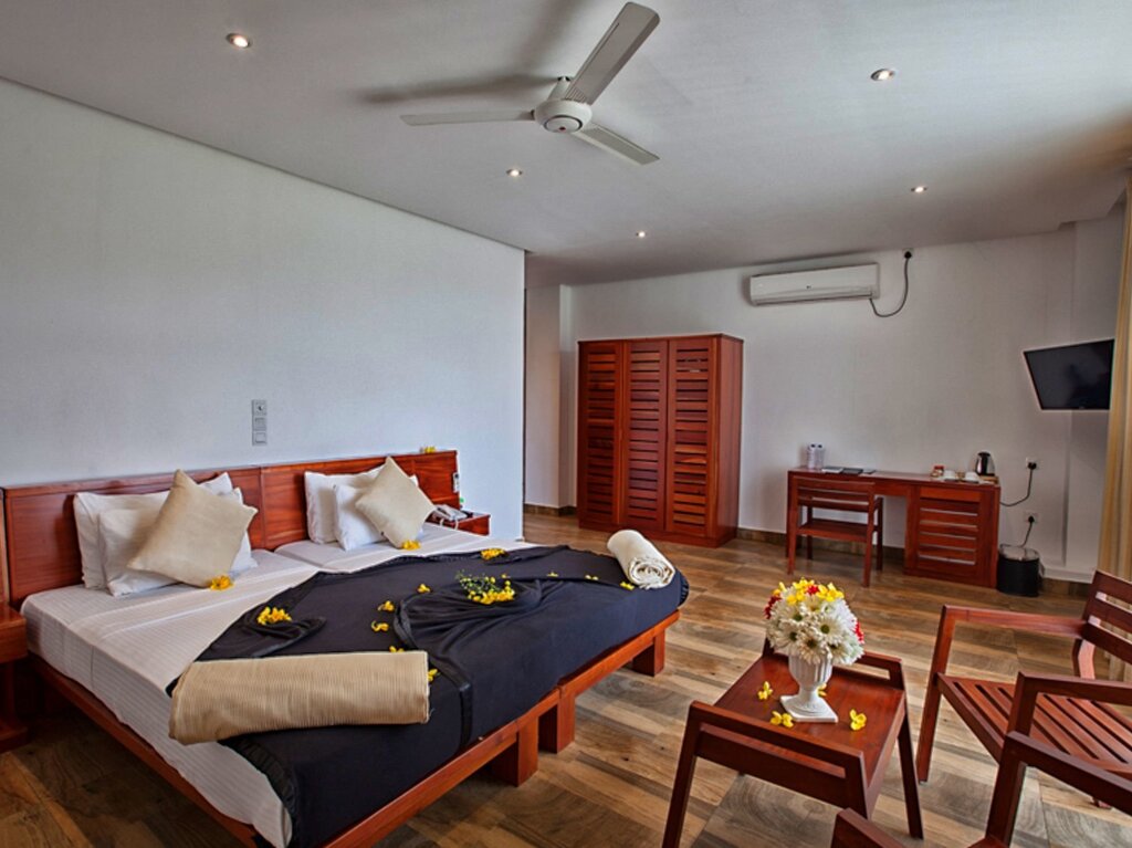 Канди: Oak Ray Regency Hotel