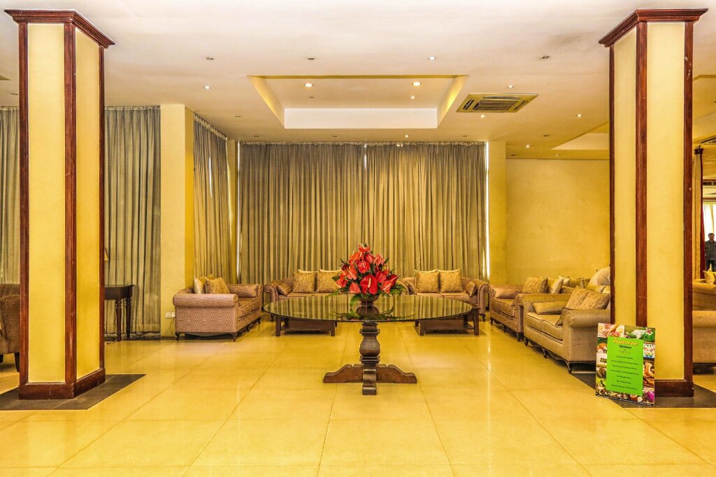 Канди: Oak Ray Regency Hotel