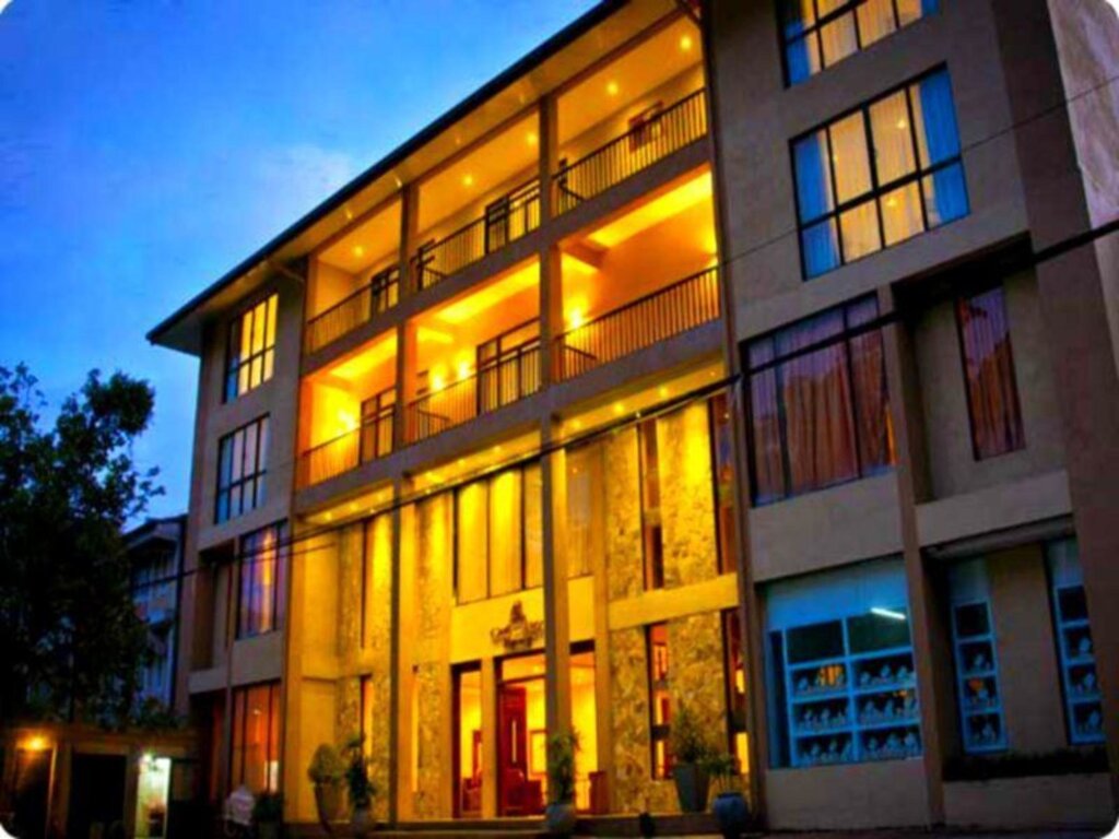 Канди: Oak Ray Regency Hotel