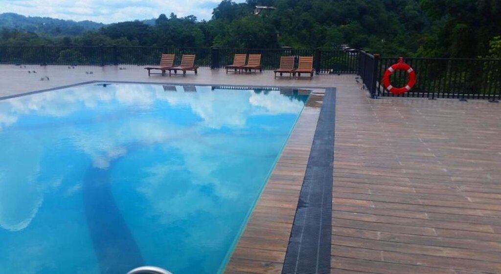 Канди: Oak Ray Regency Hotel