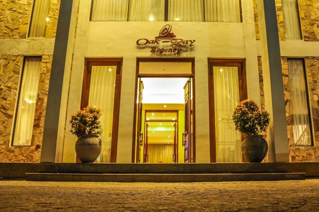 Канди: Oak Ray Regency Hotel