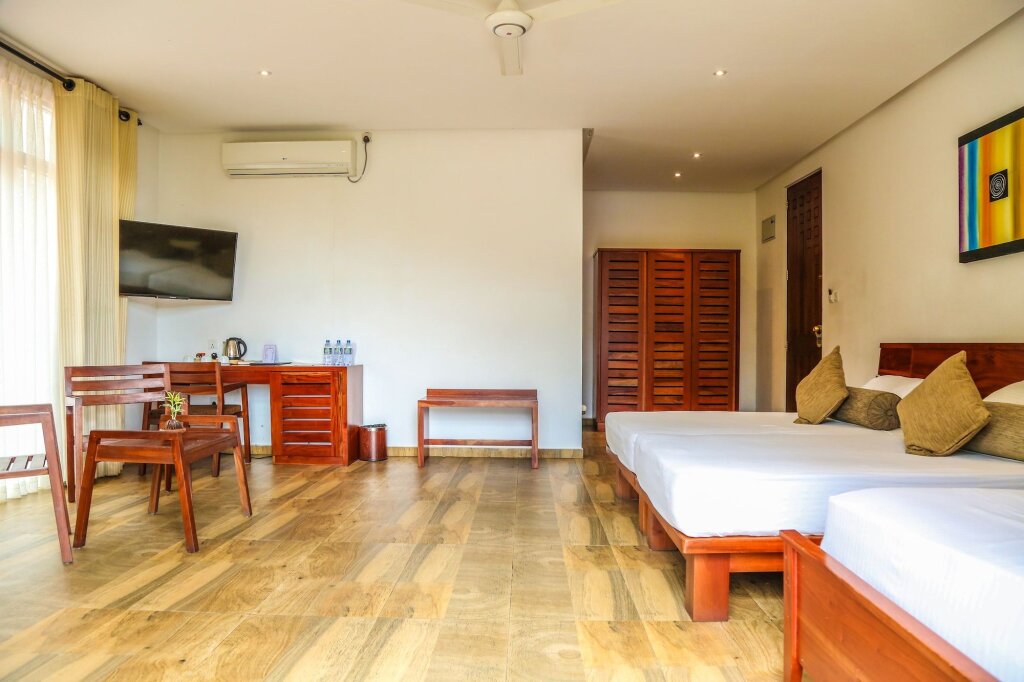 Канди: Oak Ray Regency Hotel