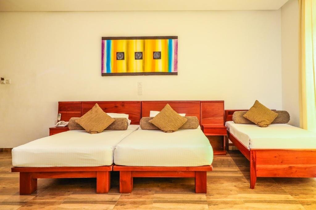 Канди: Oak Ray Regency Hotel