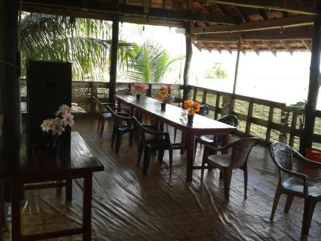Аругам-Бэй: Star Rest Beach Hotel Arugambay