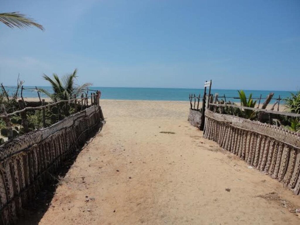 Аругам-Бэй: Star Rest Beach Hotel Arugambay