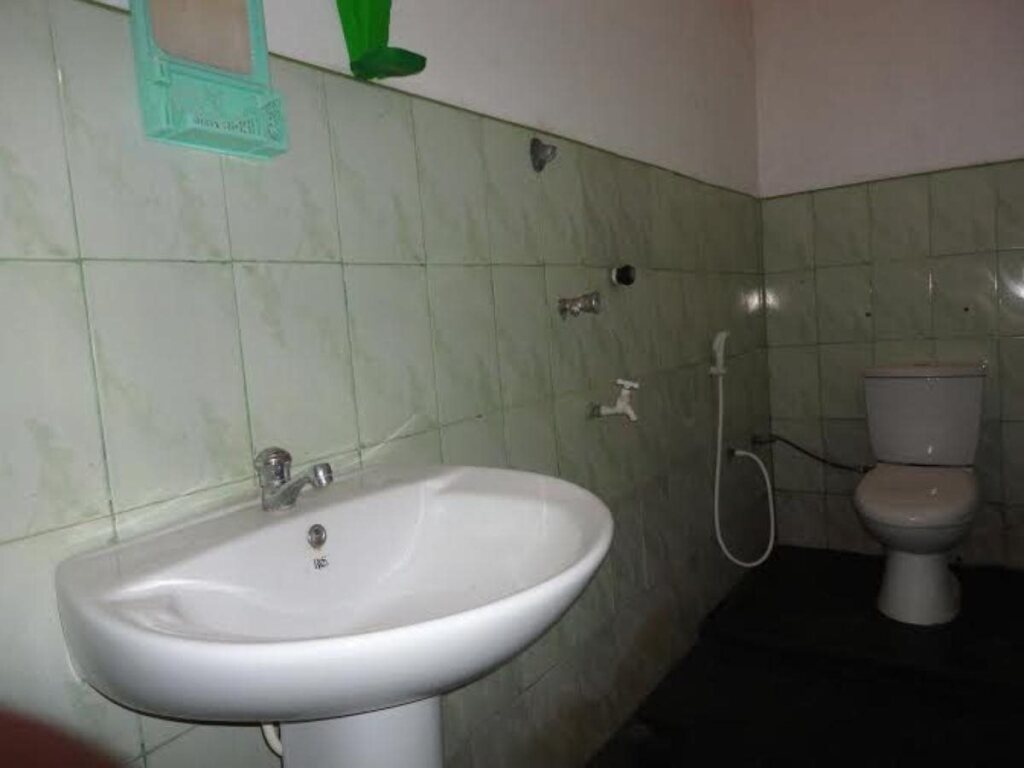 Аругам-Бэй: Star Rest Beach Hotel Arugambay