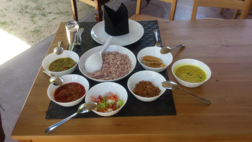 Аругам-Бэй: Etnico Hotel & Restaurant