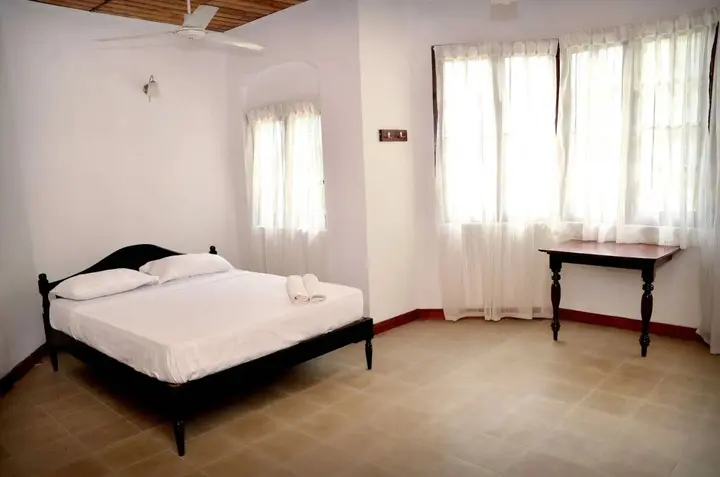 Канди: Pearl House