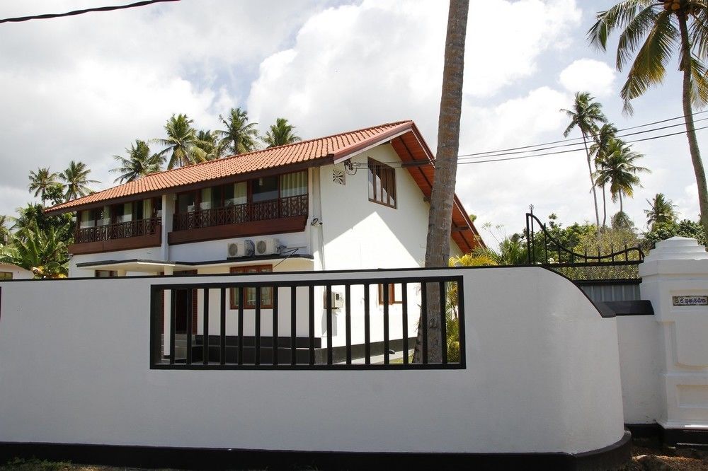 Валгама: Acquabey Surf Villa