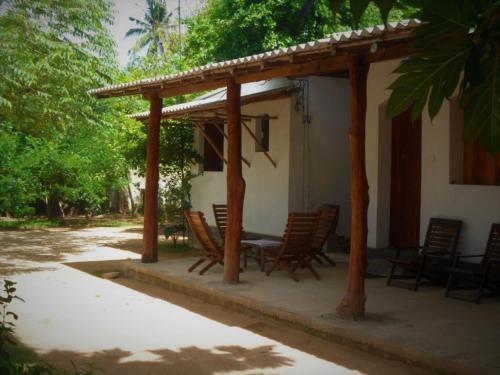Ахангама: Dolce Vita Surf Rest Point