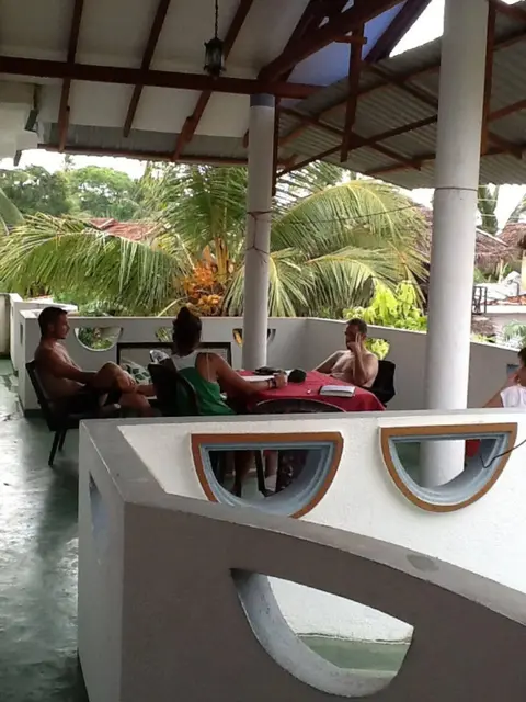 Тангалла: Catamaran Beach Home and Restaurant