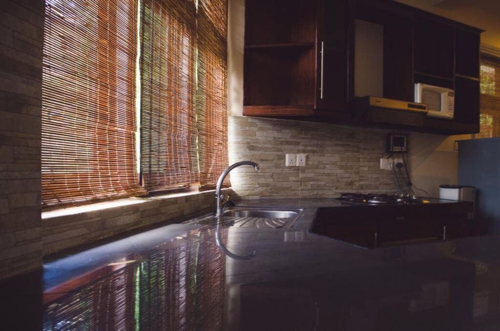 Канди: Lake Reach Residence