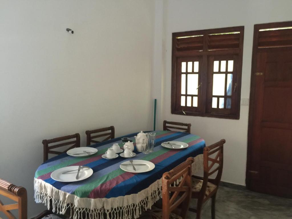 Унаватуна: Unawatuna Backpacker Lodge