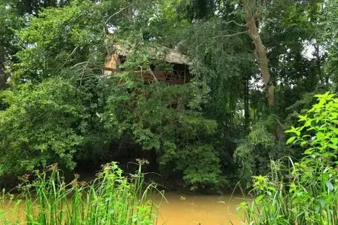Киринда: Kumbuk Tree House