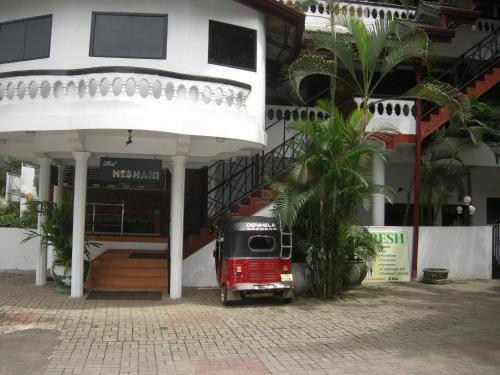 Пиннавала: Hotel Heshani