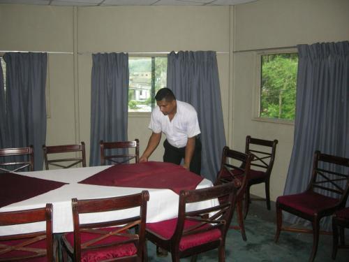 Пиннавала: Hotel Heshani