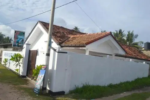 Катукурунда: Shehara Sun Surf Lodge