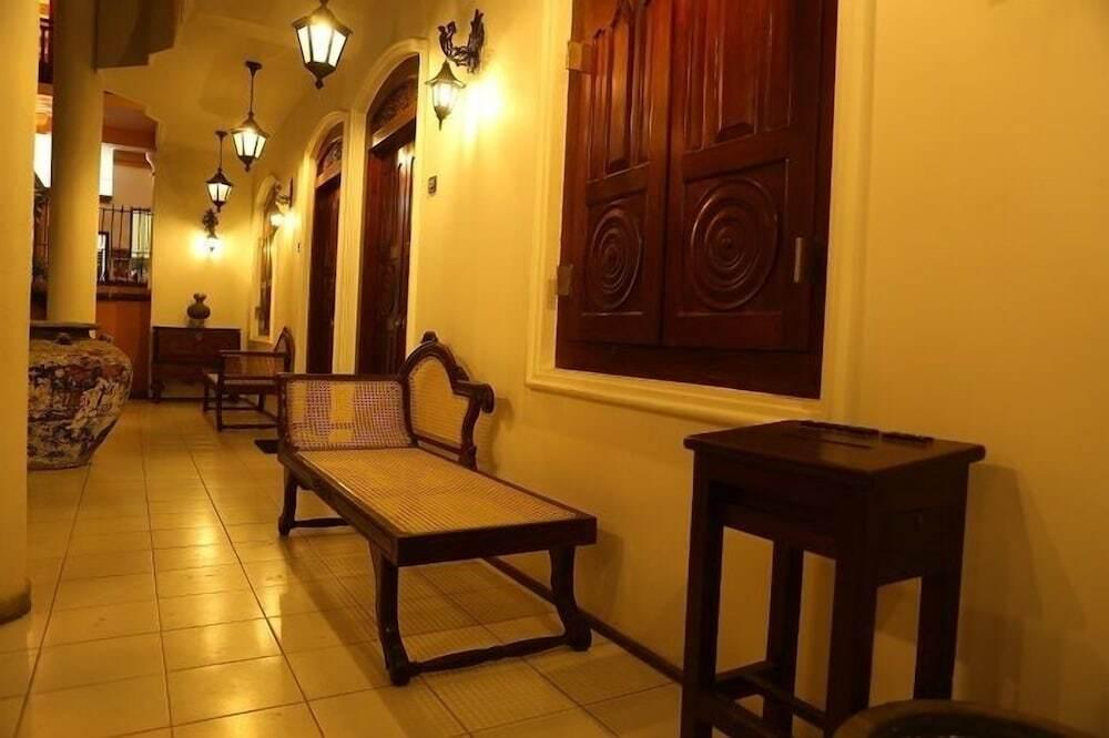 Унаватуна: The Villa Hotel