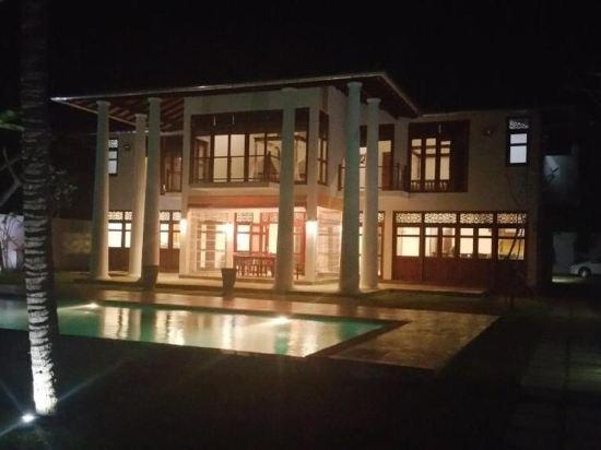Галле: Villa Olu