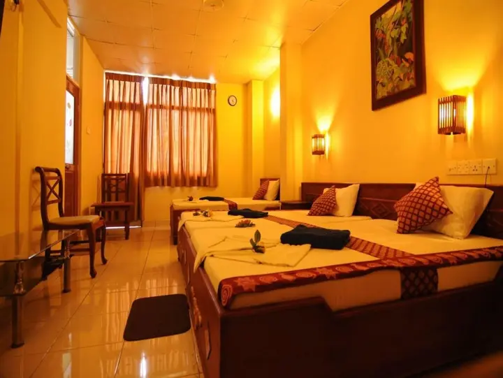 Коломбо: Brighten  Hotels