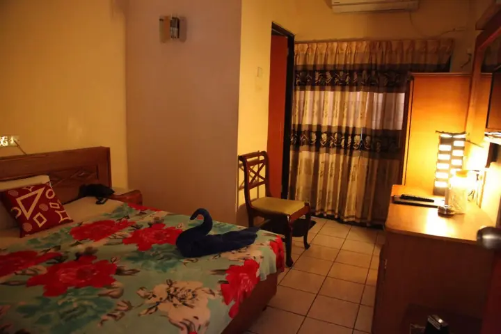 Коломбо: Brighten  Hotels