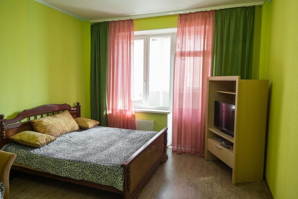 Псков: Pskov City Mikhailovskaia 1 Flat