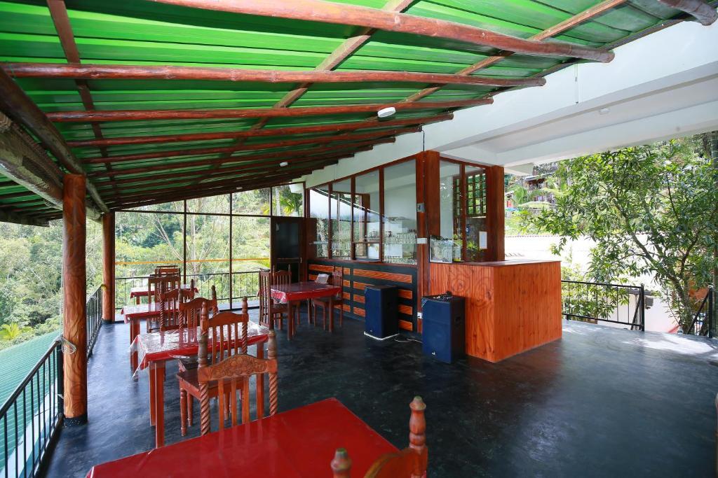 Элла: Nine Arch lodge Ella