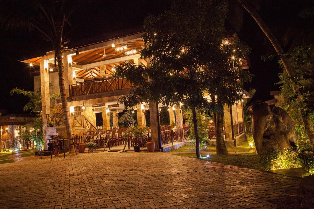Пиннавала: Villa Pinnawala & Restaurant