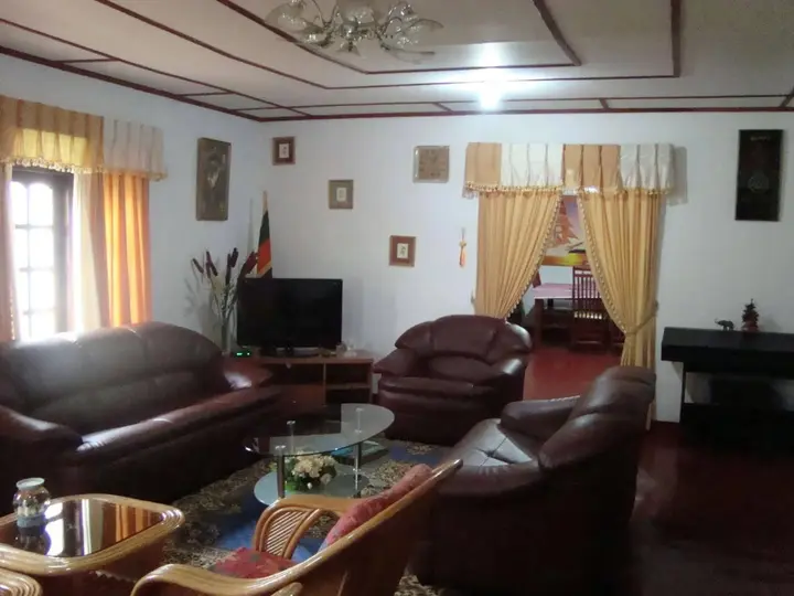 Нувара-Элия: Andrews Hostel