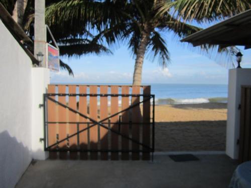 Негомбо: Anicia Beach House