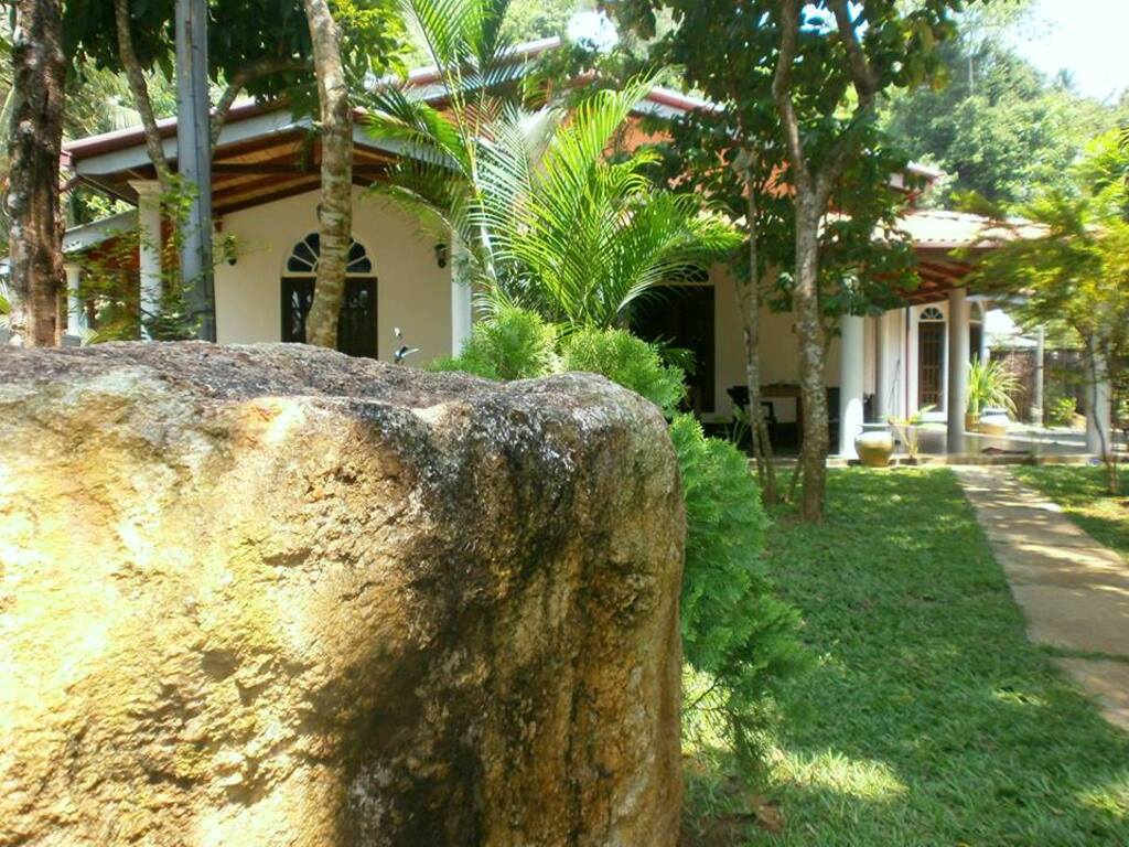 Унаватуна: Villa Ali