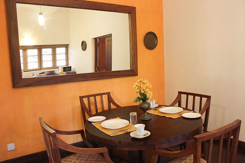 Гора Lavinia: The Margosa Residencies