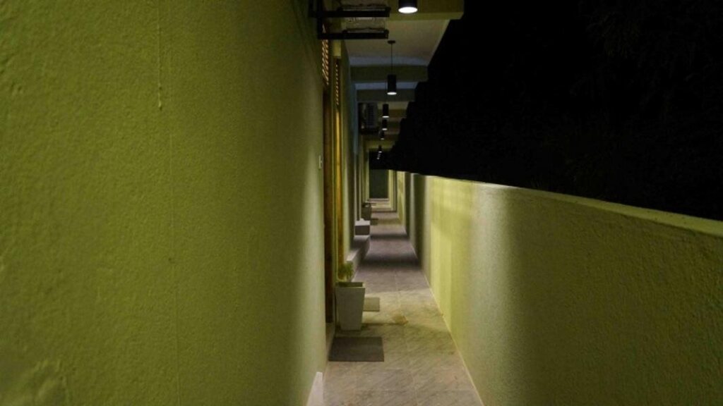 Удавалаве: Hotel Athgira