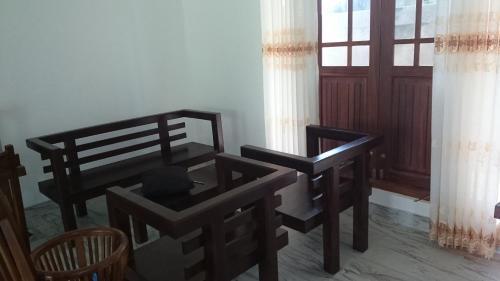 Ахангама: Ritz Surf Resort