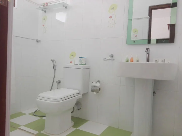 Канди: Liyya Residence