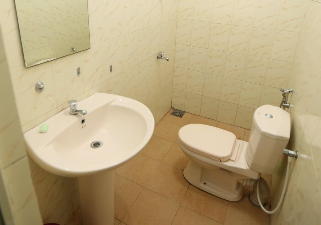 Анурадхапура: Hotel T And T