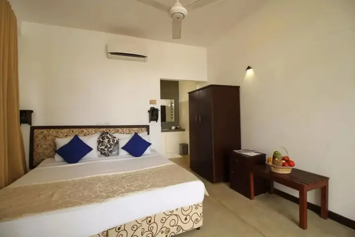 Унаватуна: Hotel Rock Fort