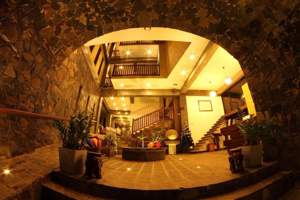 Унаватуна: Hotel Rock Fort