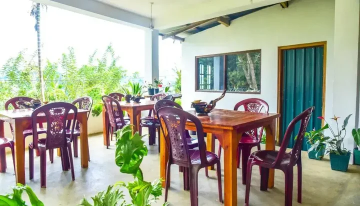 Элла: Ella Nimal Nest Inn