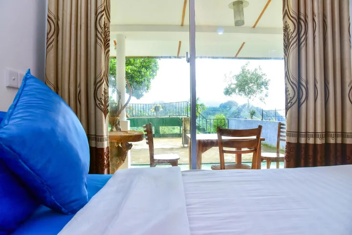 Элла: Ella Nimal Nest Inn