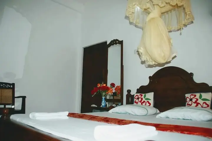 Анурадхапура: Homely Guest