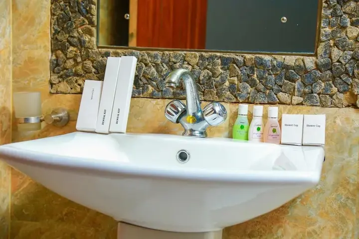 Канди: Elegance Range Resort