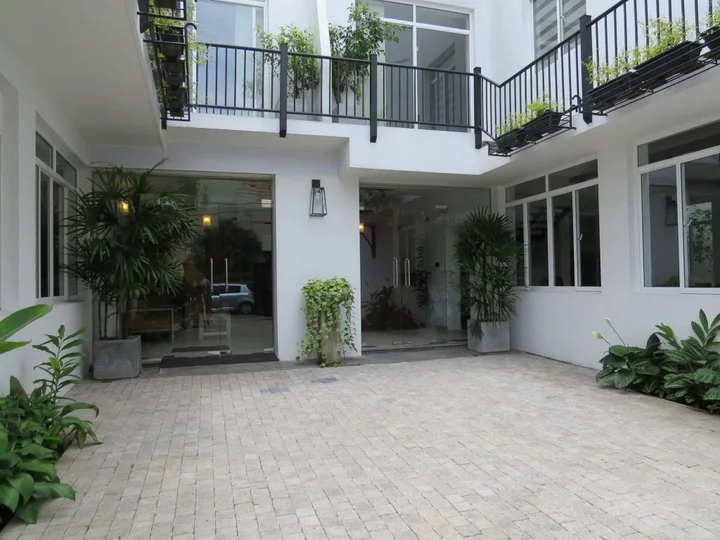 Коломбо: Chapelton House