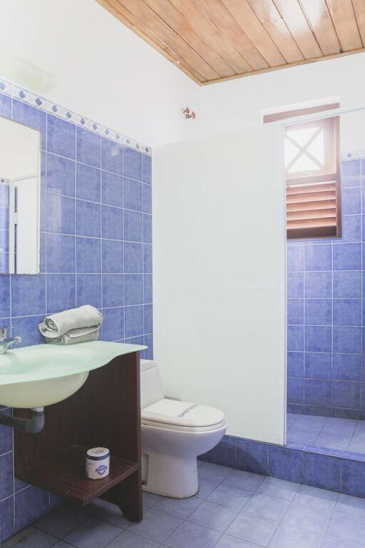 Унаватуна: Neptune Bay Hotel
