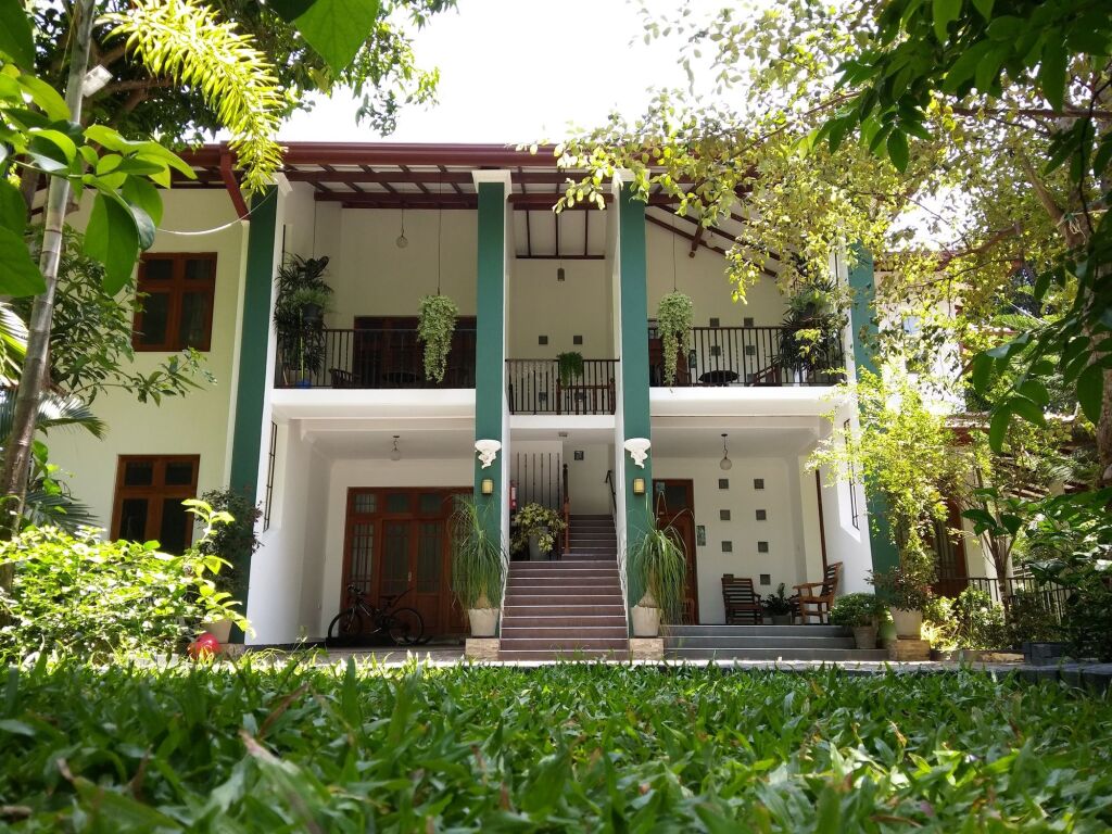Негомбо: West Dene