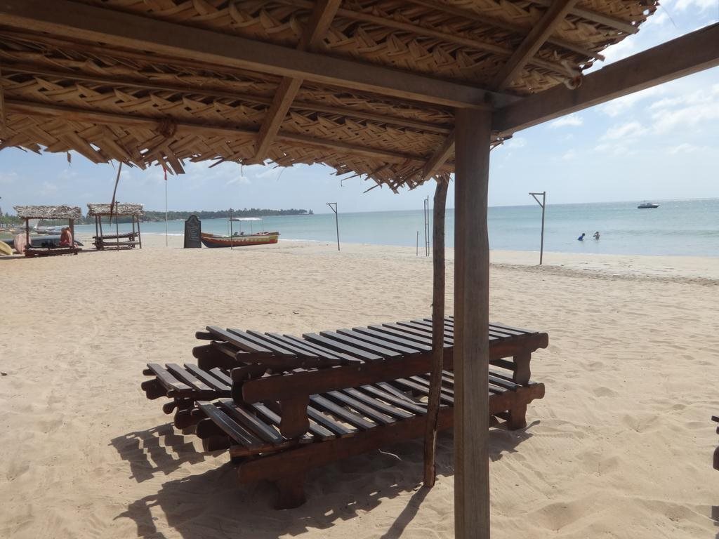 Тринкомали: Neem Beach House