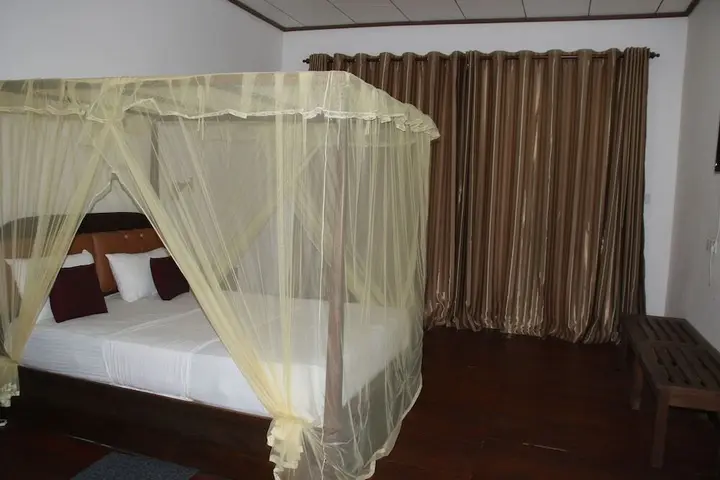 Тиссамахарама: The Grand Yala Hotel