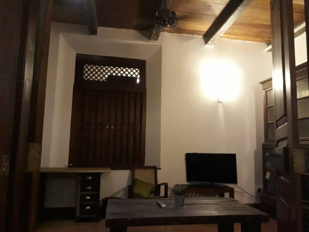 Галле: Villa Razi